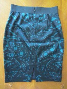 Elegant Black and Dark Green Patterned Pencil Skirt